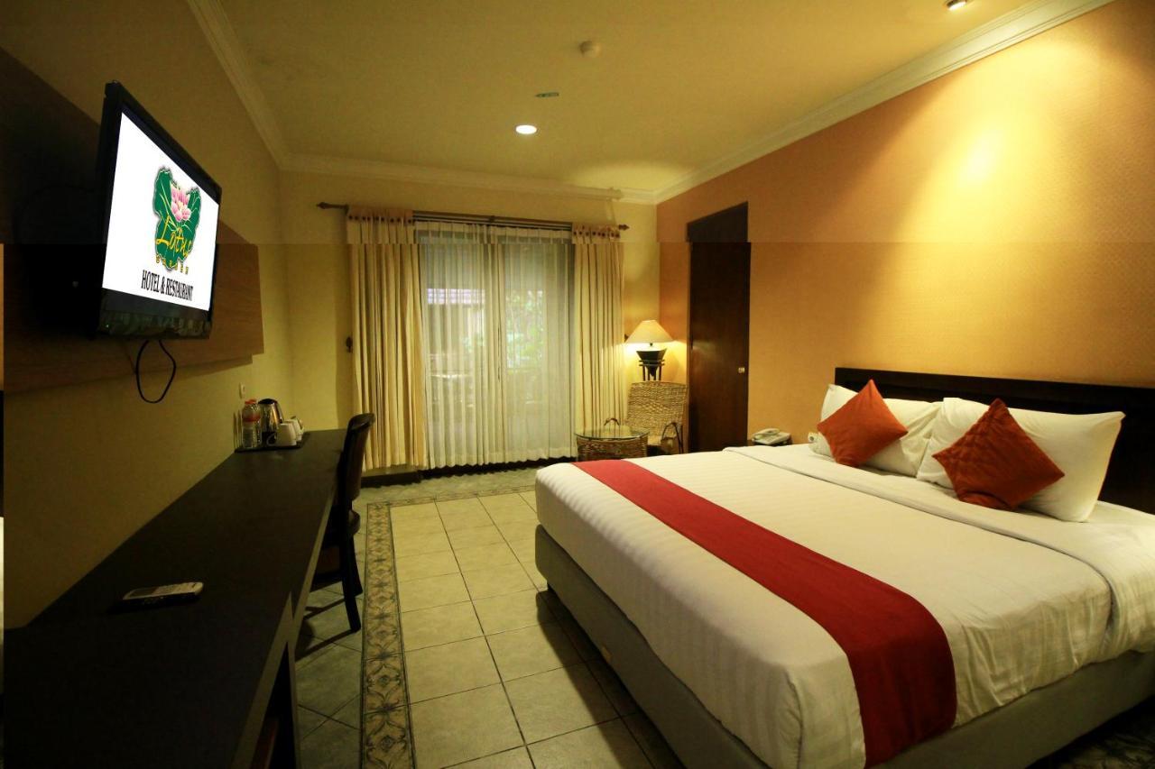 Lotus Garden Hotel Kediri  Exteriér fotografie